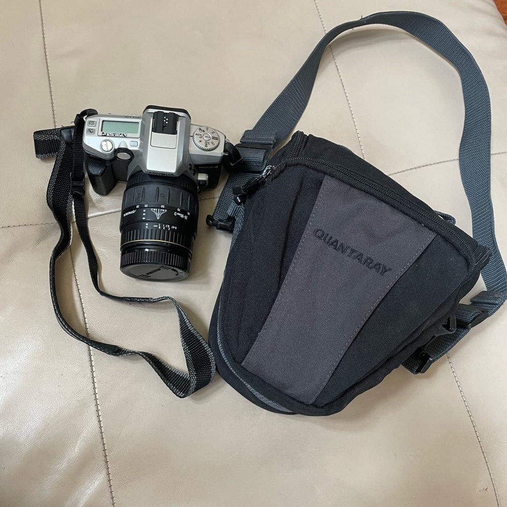 MINOLTA MAXXUM 4 CAMERA & MINOLTA QUANTARAY 28:90mm LENS WITH BAG - Picture 2 of 16